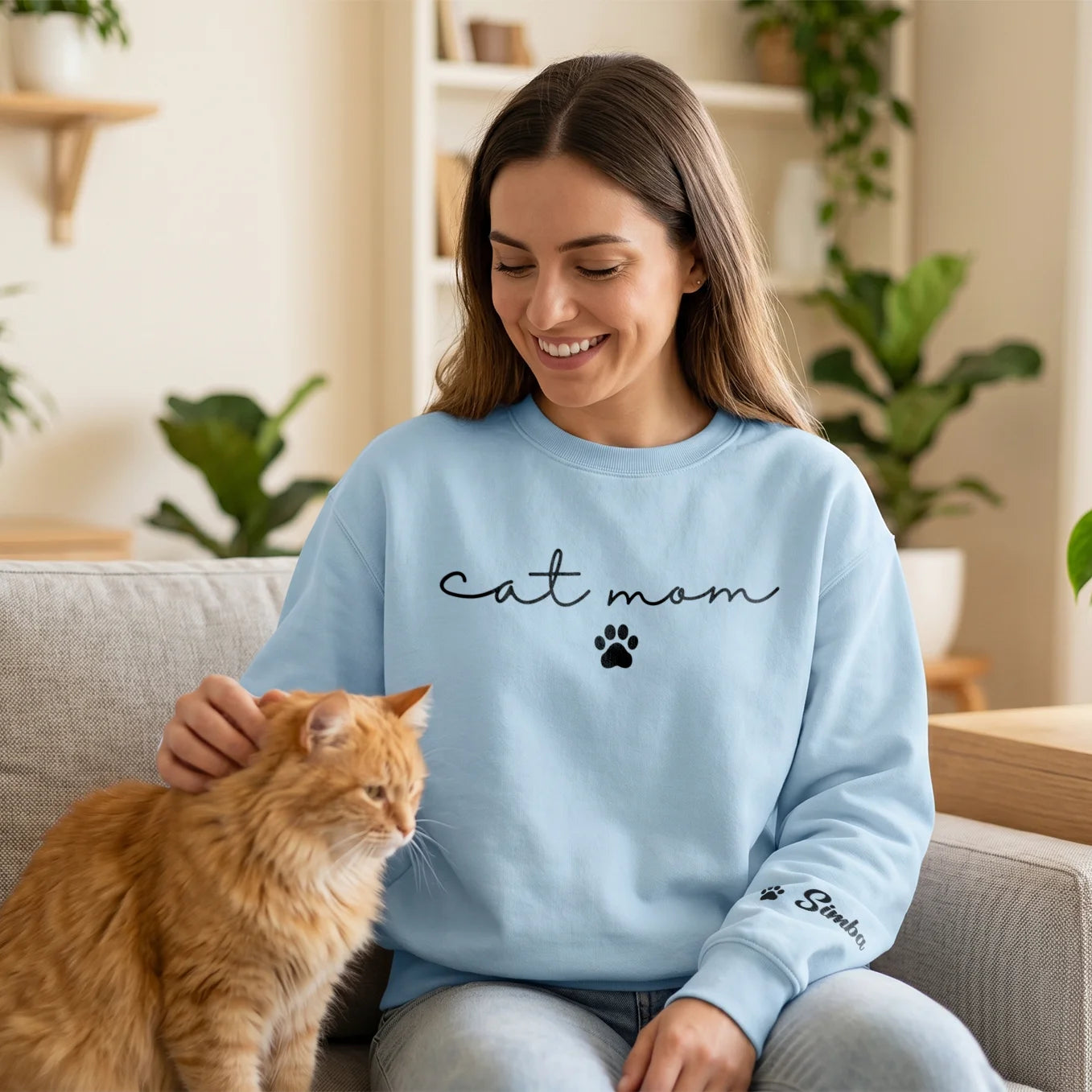 Personalisierter Sweater “Cat Mom” mit Ärmeldruck