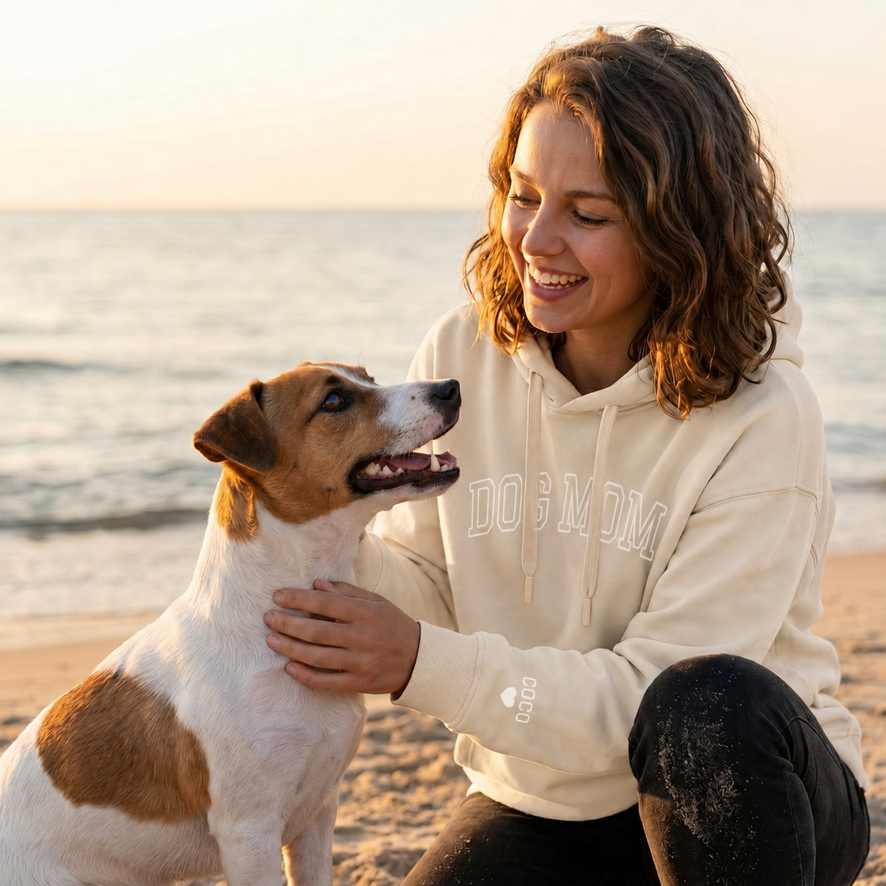 Personalisierter Hoodie "Dog Mom" mit Ärmeldruck
