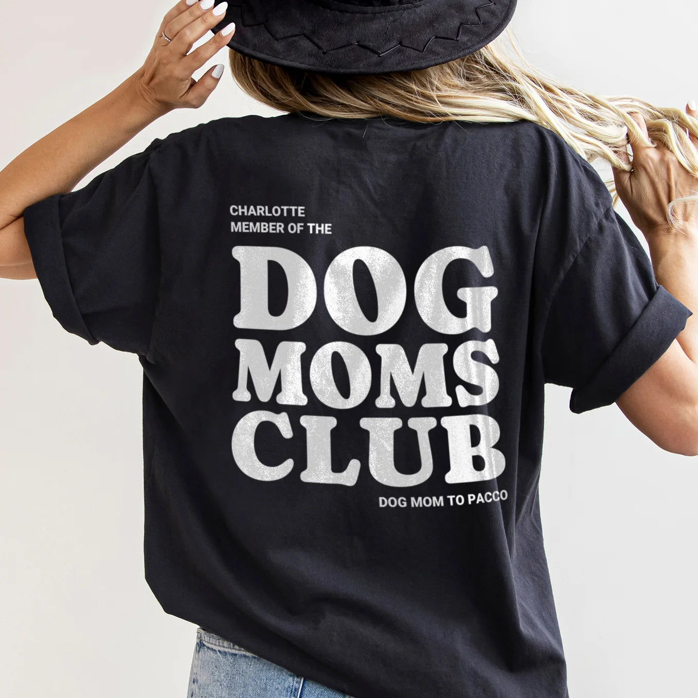 Personalisiertes T-Shirt "Dog Moms Club"