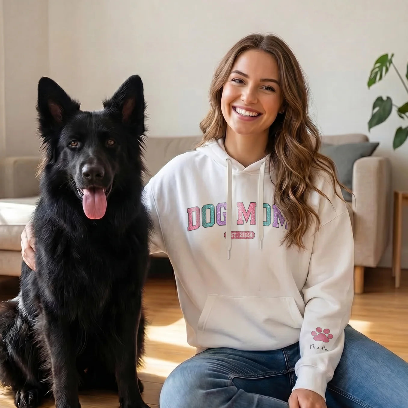 Personalisierter Hoodie "Dog Mom Jahr" mit Ärmeldruck