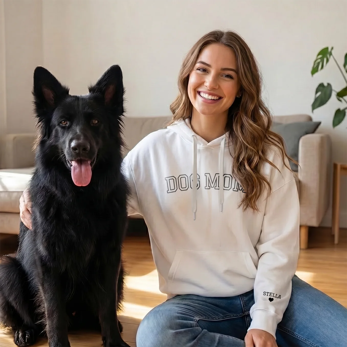 Personalisierter Hoodie "Dog Mom" mit Ärmeldruck