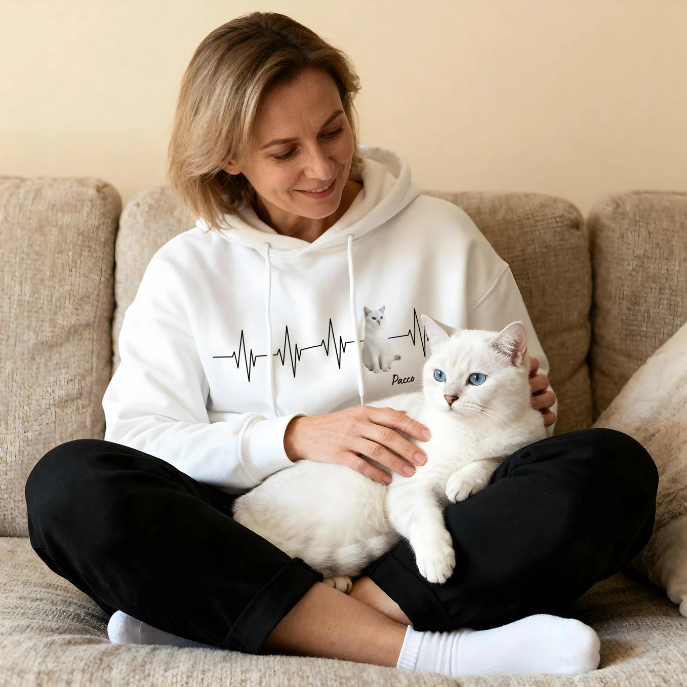 Personalisierter Hoodie ''Herzschlag Katzenfoto''