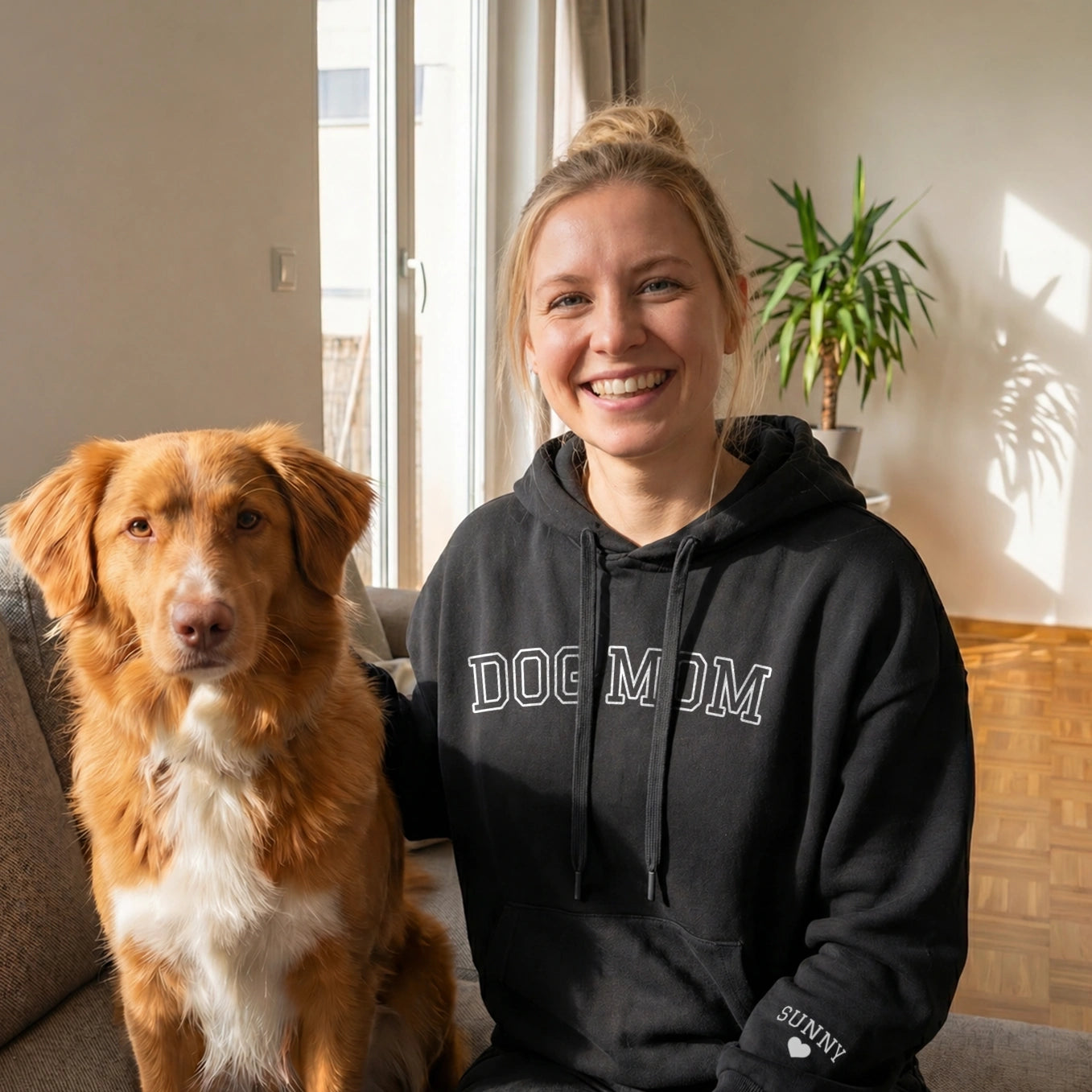 Personalisierter Hoodie "Dog Mom" mit Ärmeldruck