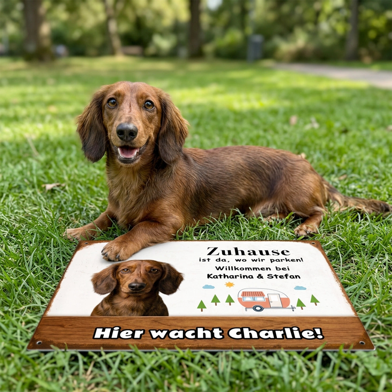 Personalisiertes Türschild "Hier wacht"