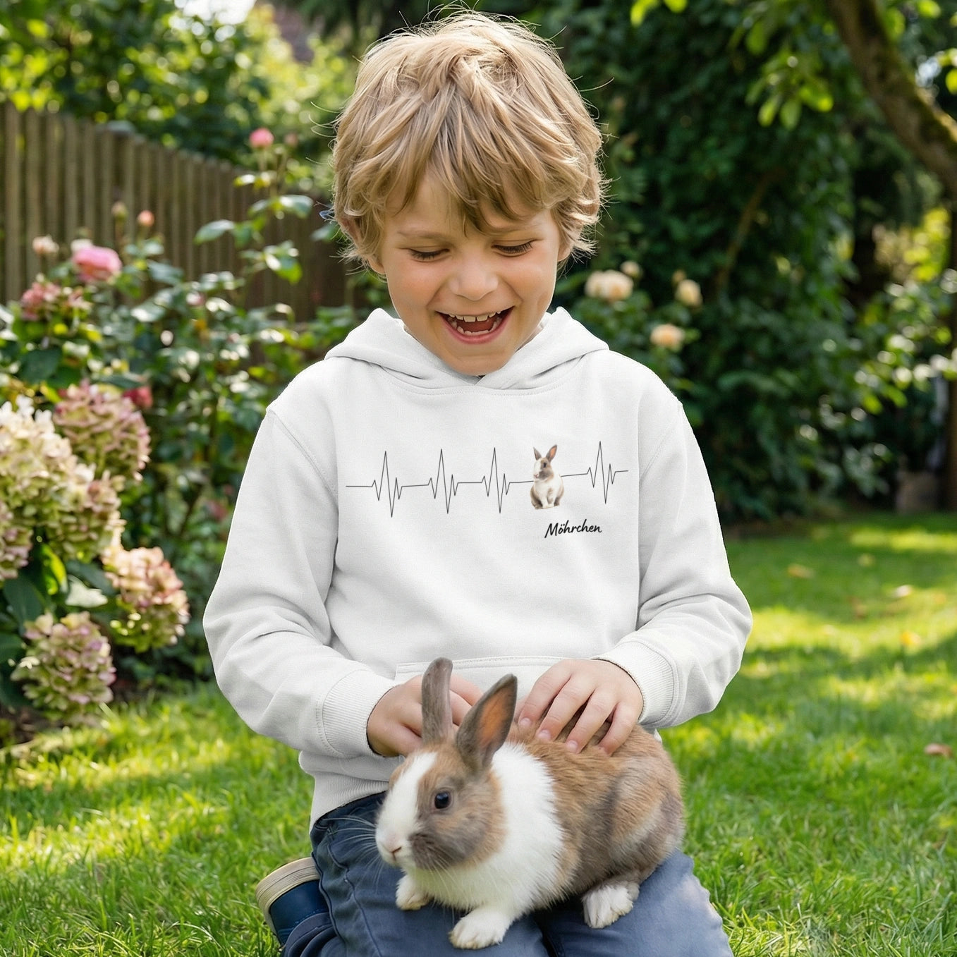 Personalisierter Kinder-Hoodie "Herzschlag Hase"