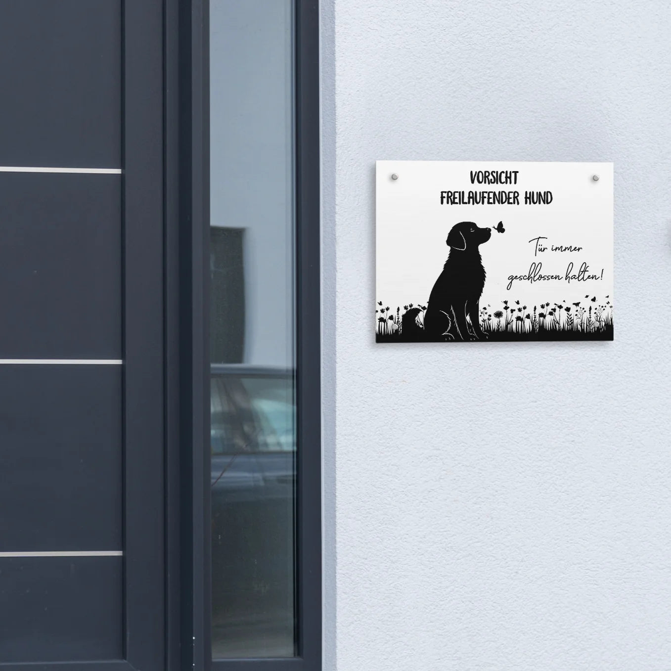 Perosnalisiertes Türschild "Freilaufender Hund"