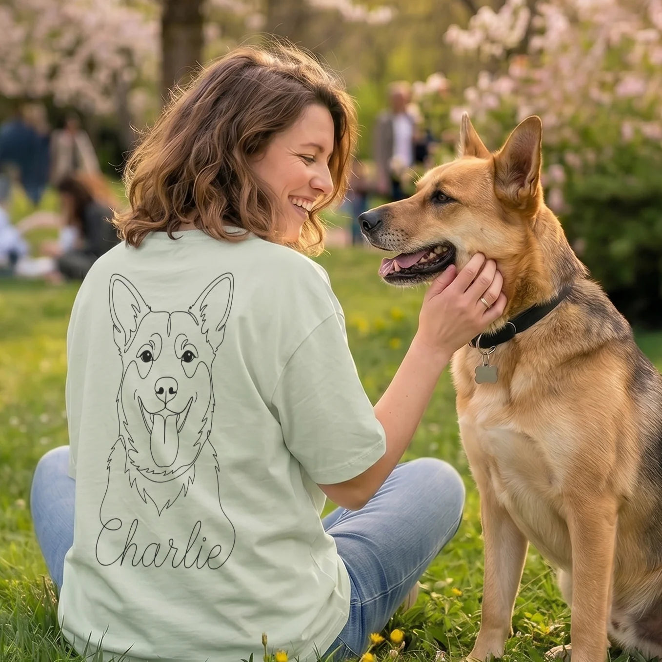 Personalisiertes Oversized Shirt "Dog Mom" mit Ärmeldruck